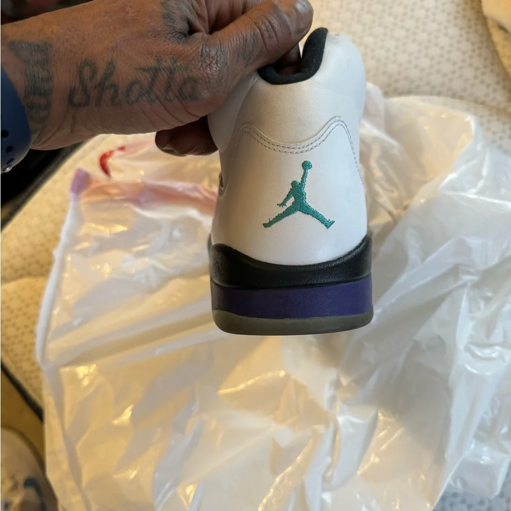 USED LEFT SHOE ONLY!!!!!!!!!! JORDAN 5 GRAPE - Picture 4 of 6